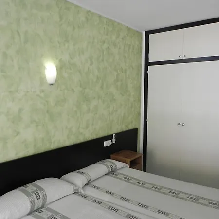 Mino Hotel *